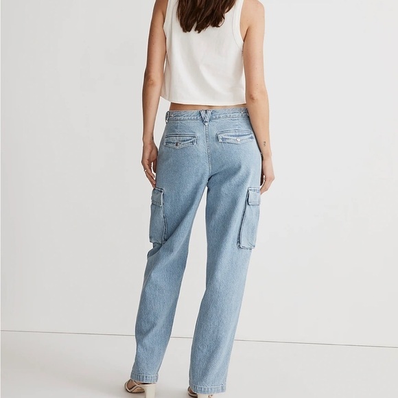 Madewell Low-Slung Straight Cargo Jeans in Coleman Wash - Picture 4 of 7